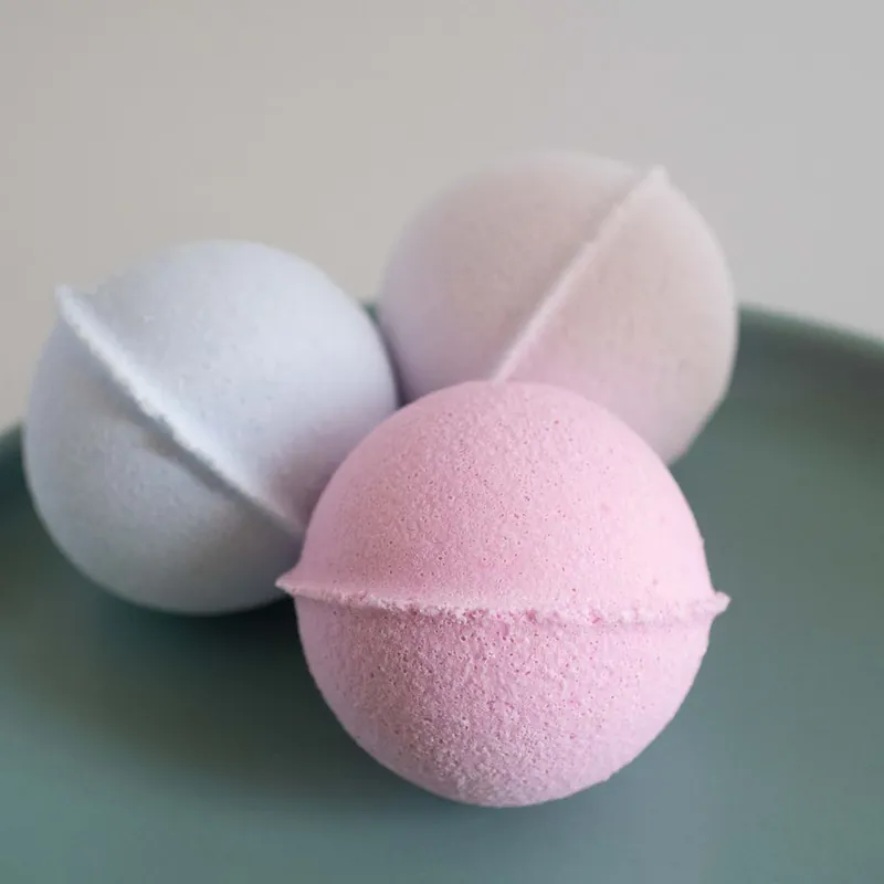Minimalist pastel bath bombs suited to clean, eco-friendly packaging