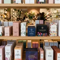 Cosmetic Retail Boxes thumbnail 1