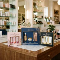 Custom Cosmetic Display Boxes thumbnail 1